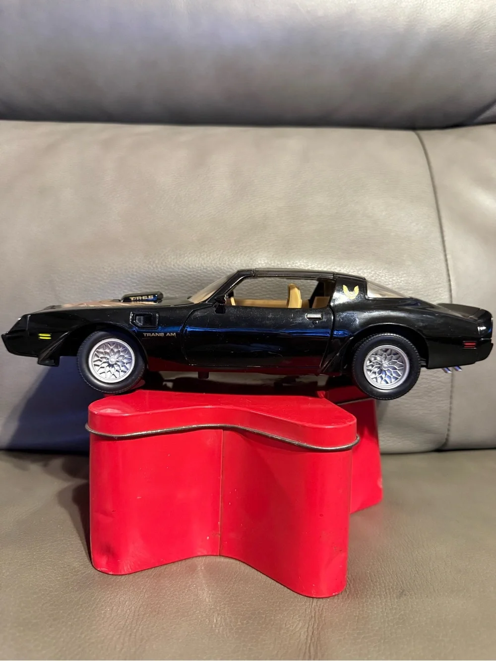 N/A diecast model